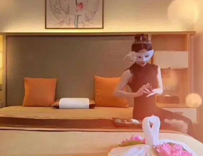 我在南京秦淮体验了下高端男士按摩spa会馆，私人会所花样超多